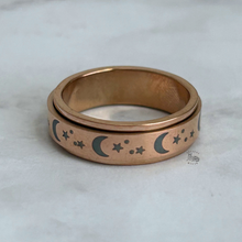 Load image into Gallery viewer, Shiny Moon and Star Fidget Rings
