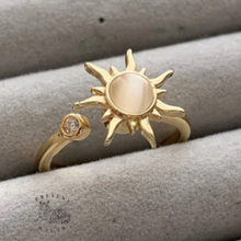 Load image into Gallery viewer, Golden Sun Fidget Ring