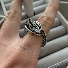 Load image into Gallery viewer, Dragon Wrap Around Ring