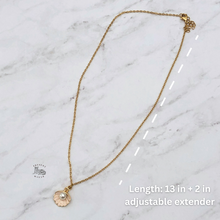 Load image into Gallery viewer, Seashell Necklace