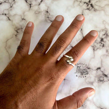 Load image into Gallery viewer, Hugging Hands Ring - Present Realm