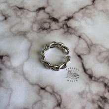 Load image into Gallery viewer, Cuban Style Ring - Present Realm
