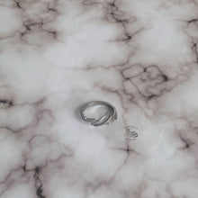 Load image into Gallery viewer, Lightning Bolt Ring