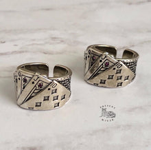 Load image into Gallery viewer, Present Realm Bestie & Couple Ring Packs - Present Realm