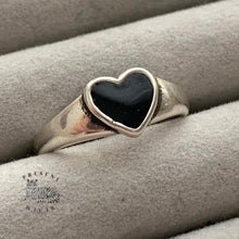 Load image into Gallery viewer, Black Heart Ring
